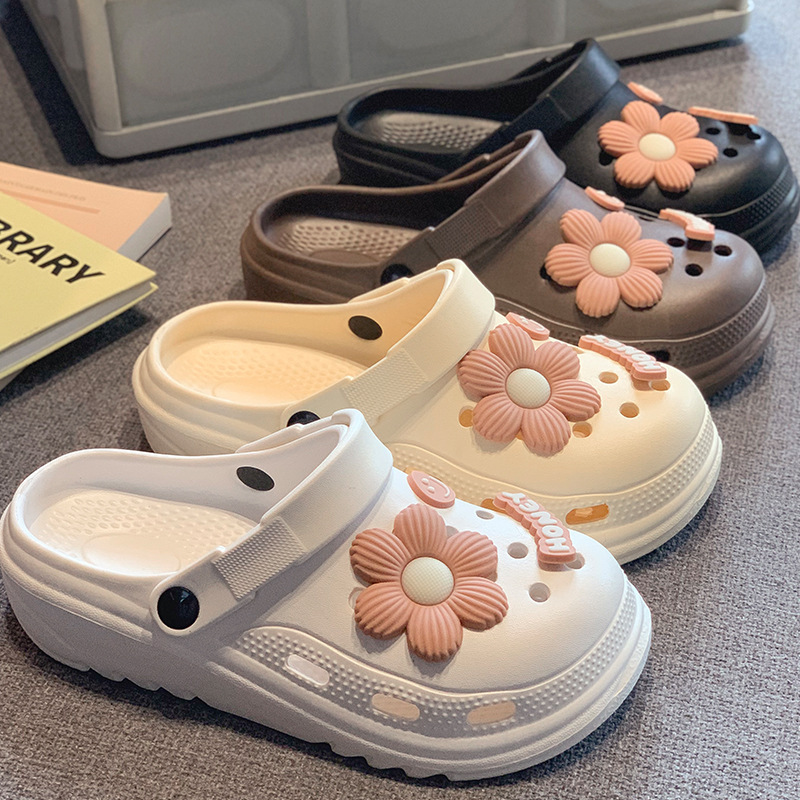Zapatos Dongdong transpirables nuevos tipos de enfermeras de moda lindos y ligeros al aire libre 2026 verano sandálias al aire libre image 1