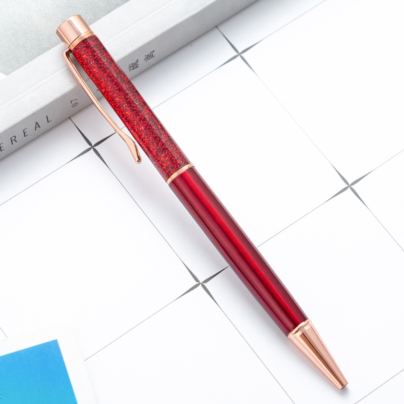 Creativo tiza de oro en aceite reloj de arena metal pluma de cristal de alto valor de cara de color caramelo pluma de bola de firma de chicas