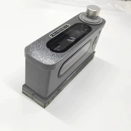 千分尺;数显卡尺;其他量具