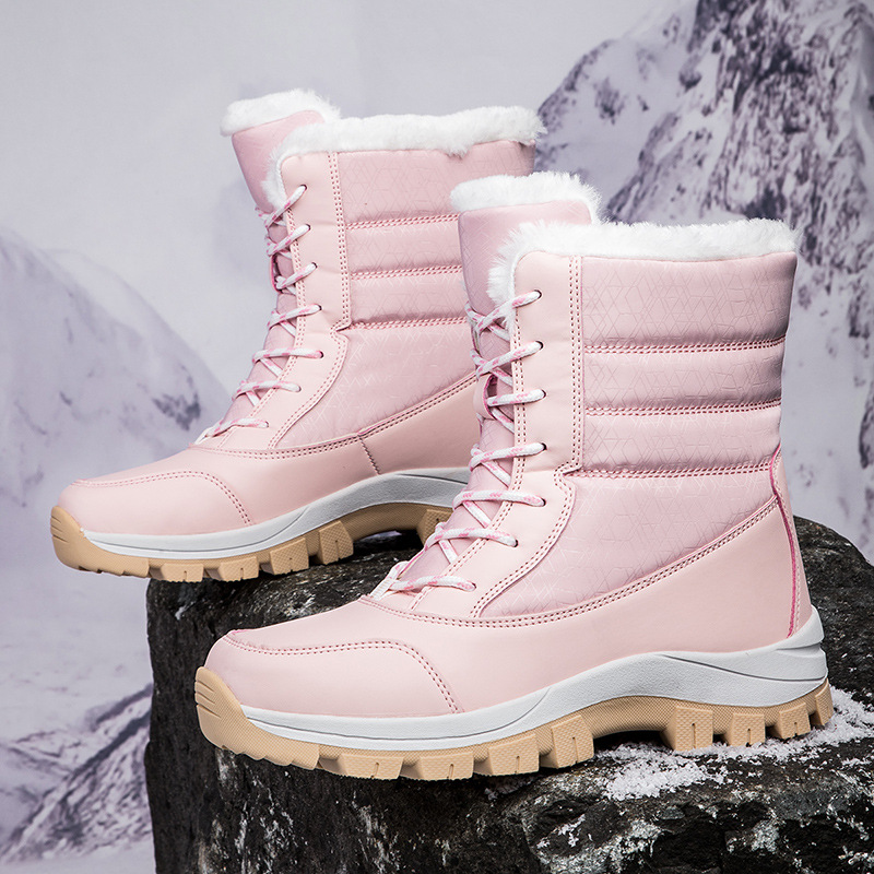 Stylish and warm hiking boots for women