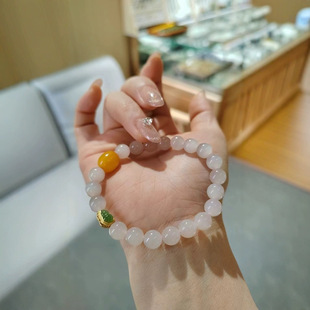 Jin Yutang Xinjiang Hetian Jade's faint lotus root starch color is gentle and just right with jasper gourd
