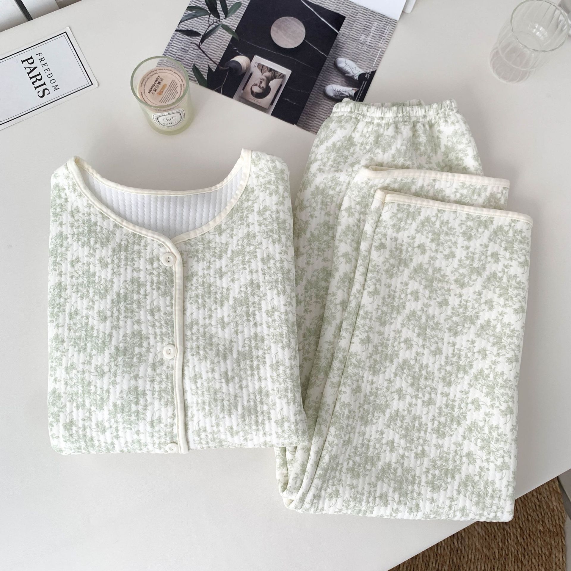 라이브 잠옷 여성의 봄과 가을 2025 새로운 긴 소매 두꺼운 공기 샌드위치 코튼 겨울 하이 엔드 홈 의류 세트