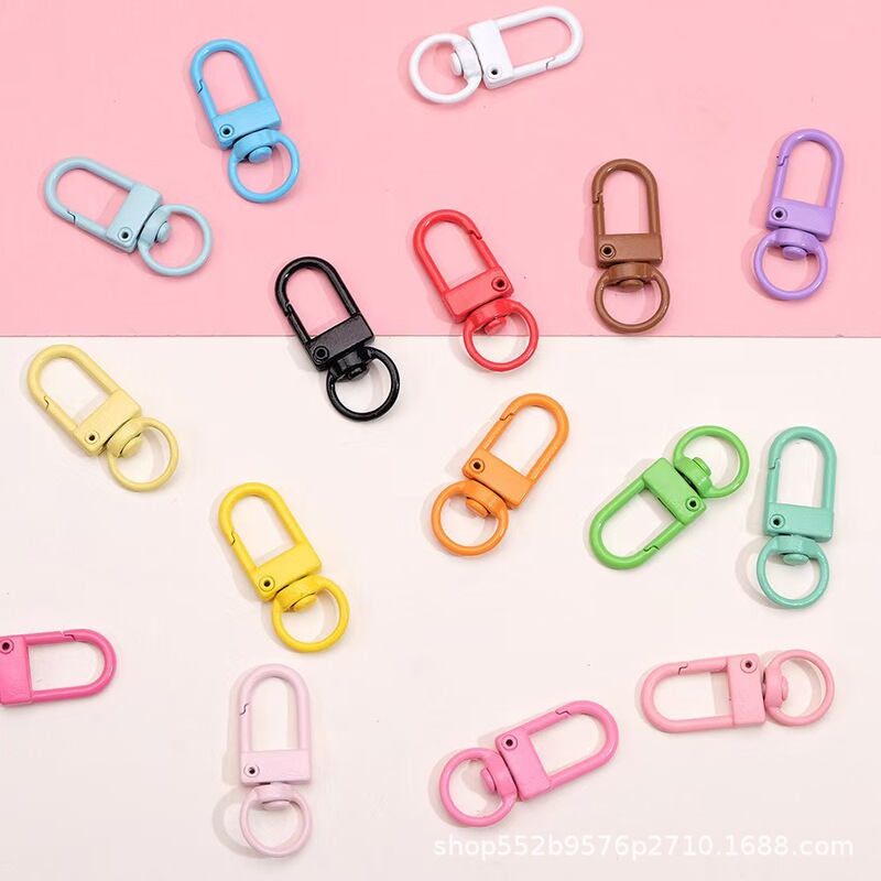 Zinc alloy, painted, multi-colored door buckle keychain, shrimp-shaped buckle, figure-eight buckle, spray-painted metal keychain pendant Zinc alloy, painted, multi-colored door buckle keychain, shrimp-shaped buckle, figure-eight buckle, spray-painted metal keychain pendant