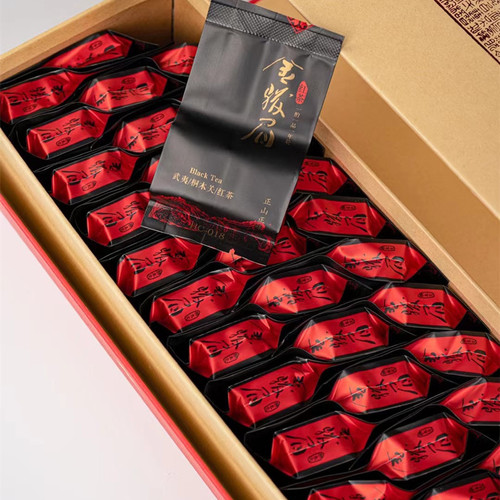 Golden Junmei Black Tea: Floral Honey Aroma, Golden and Crystal-Clear—Freshly Harvested, Tender Mountain-Grown Buds. Perfect for Online Influencers' Product Launches, Available for Drop Shipping.