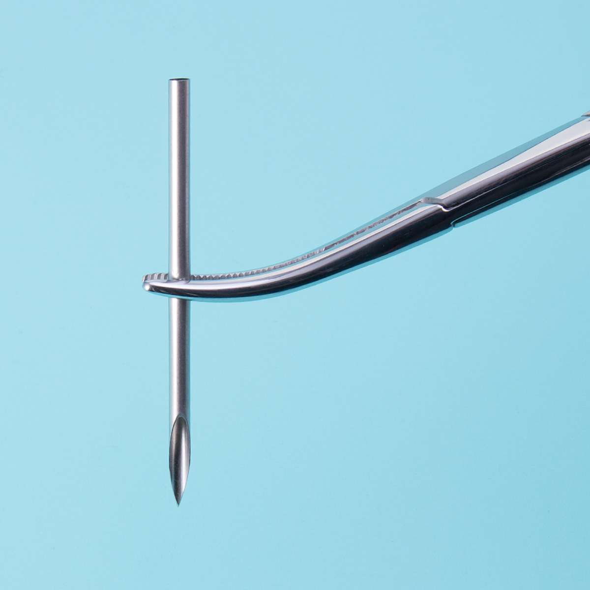 Simple stainless steel body perforation auxiliary curved nose clamp