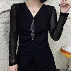 代発2025春の新商品ファッションvネックの長袖の底のシャツの気質はやせている女性の味の上着を現します。