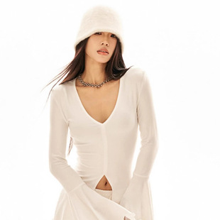 2025 New Internet Celebrity Ins Super Popular Slimming Look Sweet Cool Short-Sleeved T-Shirt Loose Female Autum Student Top Isn Trend