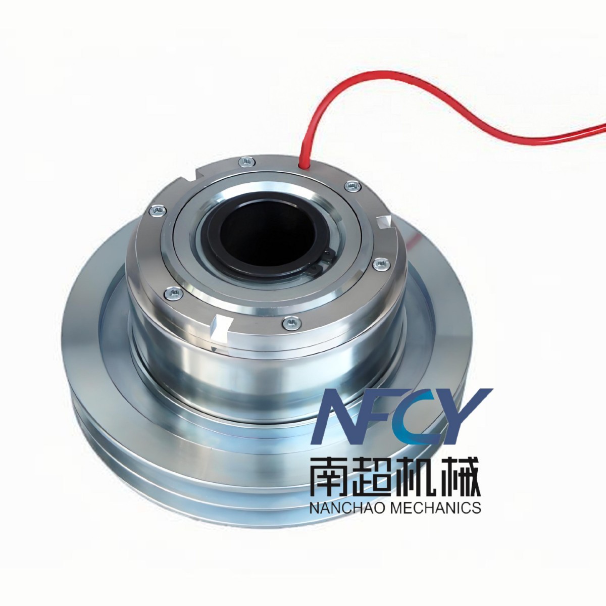 南超电磁离合器实现动力切换，精准控制环卫车作业设备的启停