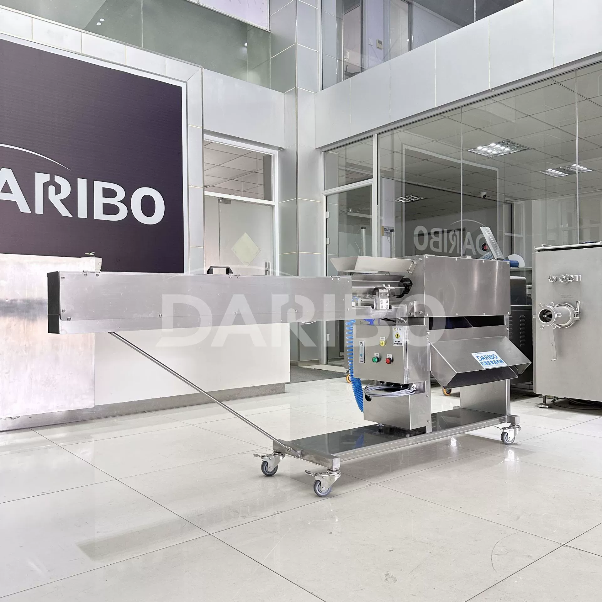 L Коммерческая машина для очистки белой редьки непрерывный зеленый редька машина для быстрого удаления кожи автоматическая машина для очистки белой редьки