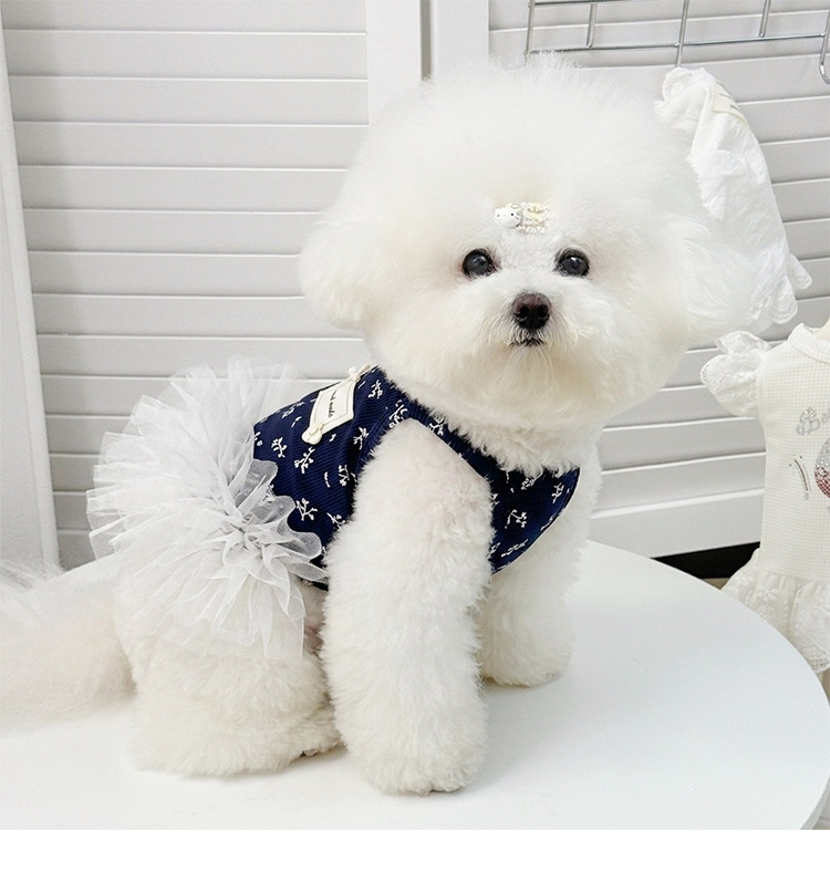 Vestido de verano con flores para perro estilo coreano princesa_voghion.com