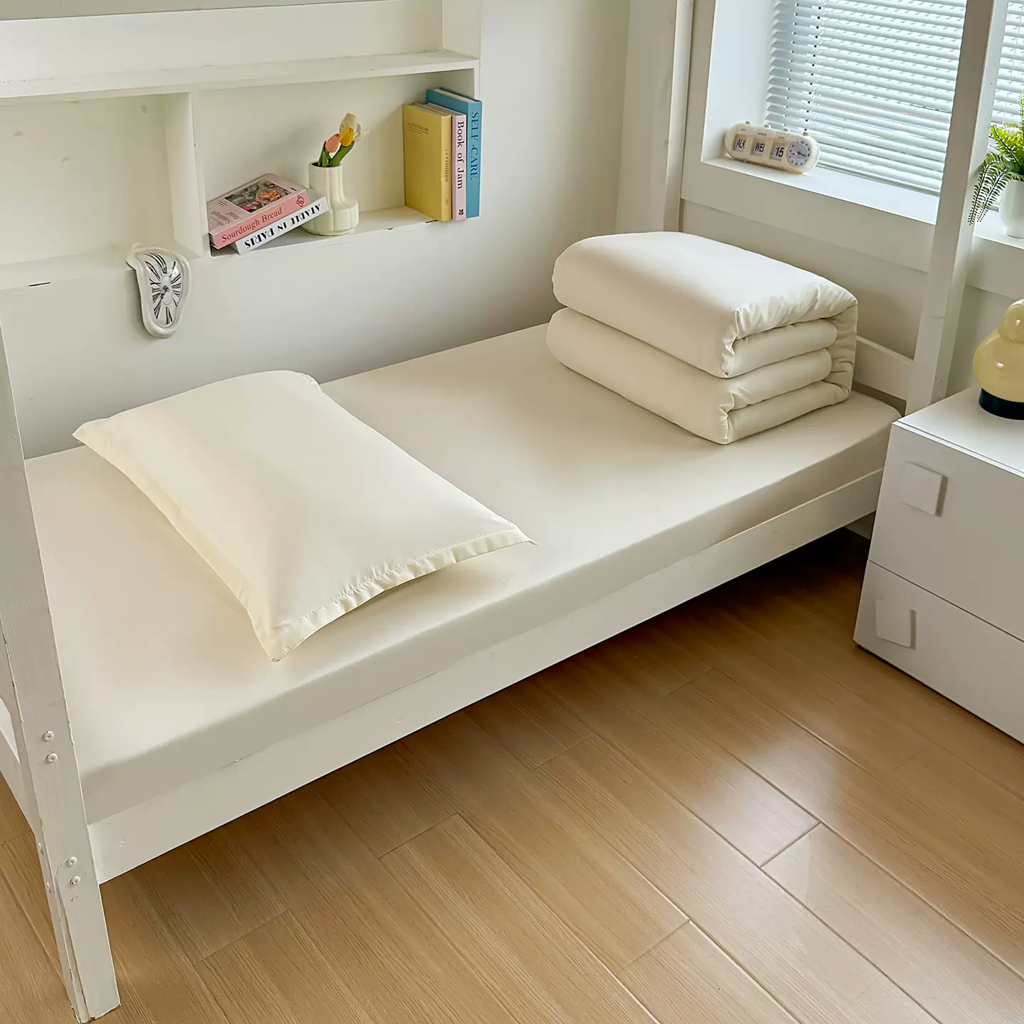 2025供外贸跨境纯色床单笠学生三件套上下铺三件套军训宿舍医院养