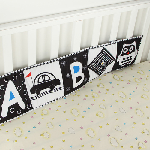 Baby bedside cloth book black and white cartoon animal bed hanging anti-kicking baby bedside baby toy