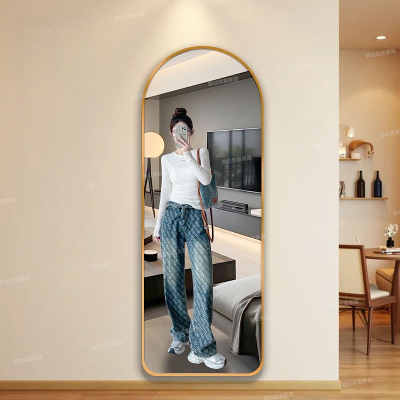 Espejo de cuerpo entero de alta sensación espejo de piso dormitorio doméstico móvil tienda de ropa real arco casero viento crema