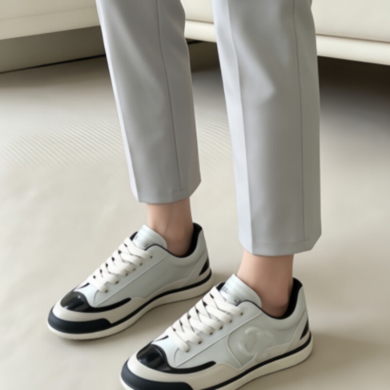 2026 New Style Chanel-Inspired Black and White Color-Blocking Casual Sneakers for Women, Round Toe, Flat Sole, Genuine Leather, Lace-Up, Fashionable and Versatile 2026 New Style Chanel-Inspired Black and White Color-Blocking Casual Sneakers for Women, Round Toe, Flat Sole, Genuine Leather, Lace-Up, Fashionable and Versatile