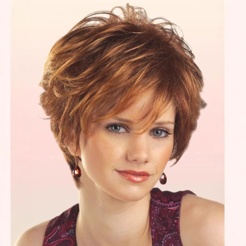 アマゾンの外国貿易の欧米のかつらの女性のショートヘアのかつらはふわふわしています。|undefined