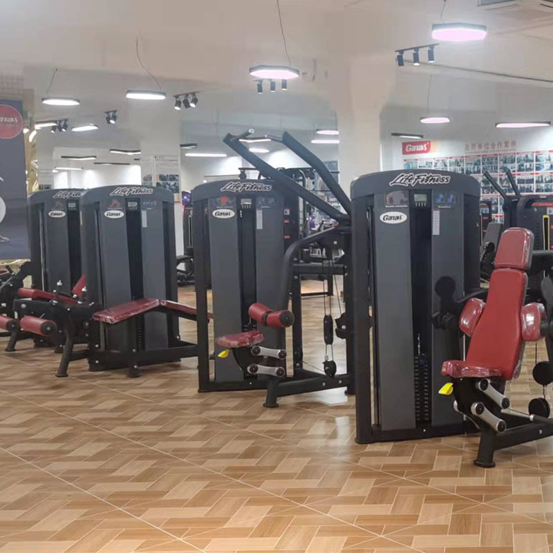 Máquinas elípticas verticales y horizontales para comercio exterior, máquinas de step aeróbico inteligentes para hoteles, bicicletas de spinning comerciales para gimnasios, bicicletas de fitness.