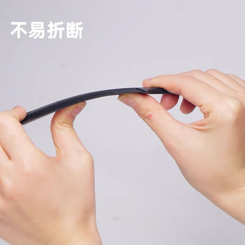 先の尖った歯の櫛の美髪の分針の櫛の化粧師の専用の床屋の形は櫛を選んでいます。|undefined