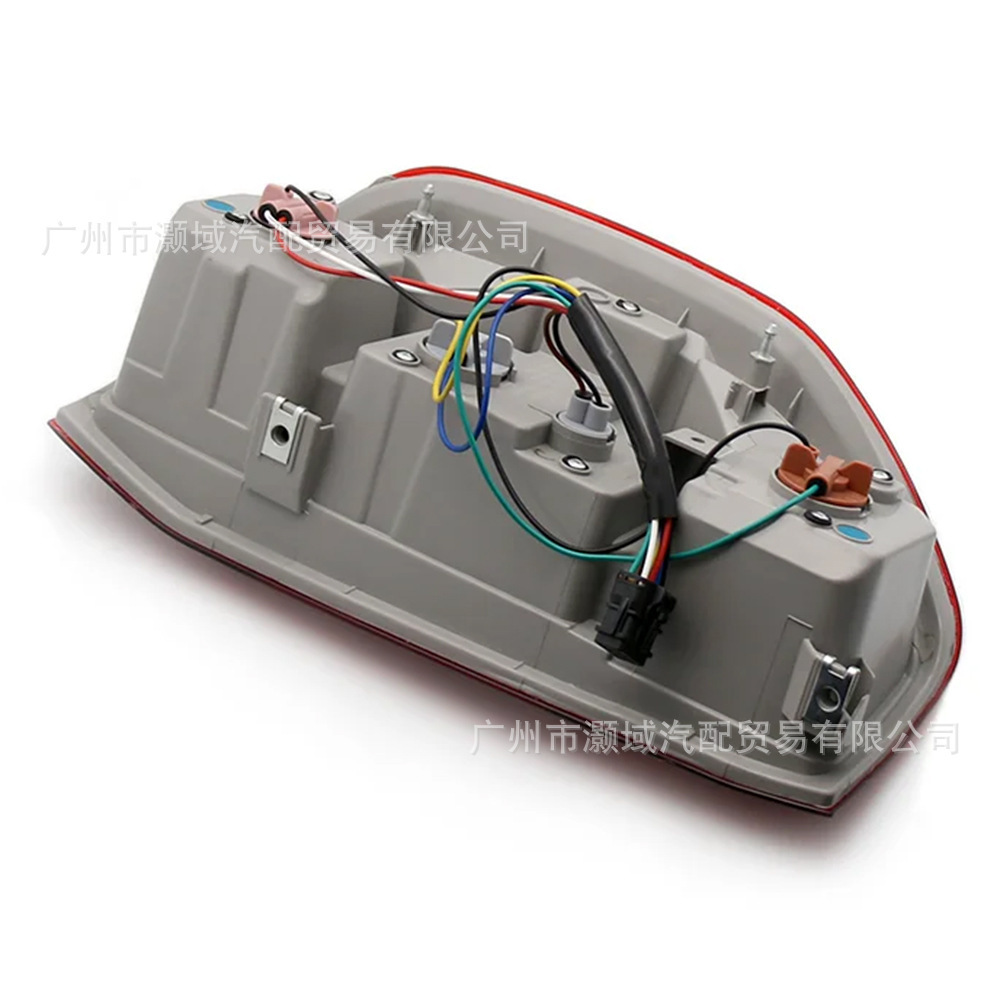 Aplicable a 17 - 21 SAIC T60T70 luz de freno trasera luz trasera original
