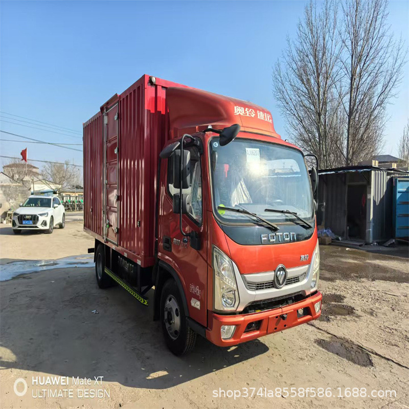 Export 4.2m Howo Flatbed Engineering Light Truck, New Chassis in Stock, 5-10 Ton Box-Type Cargo Transport Vehicle