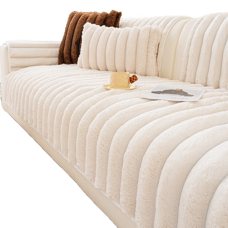 Otoño e invierno peluche cojín de sofá toalla 2025 nuevo estilo rojo ligero de lujo de alto nivel sensación de aire crema fija cojín antideslizante