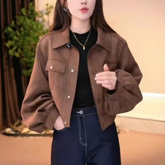 短い襟のスエードの毛皮のコートの女性2025春の新型の小さい子のファッションはカジュアルなジャケットの上着のファッションに合わせます。