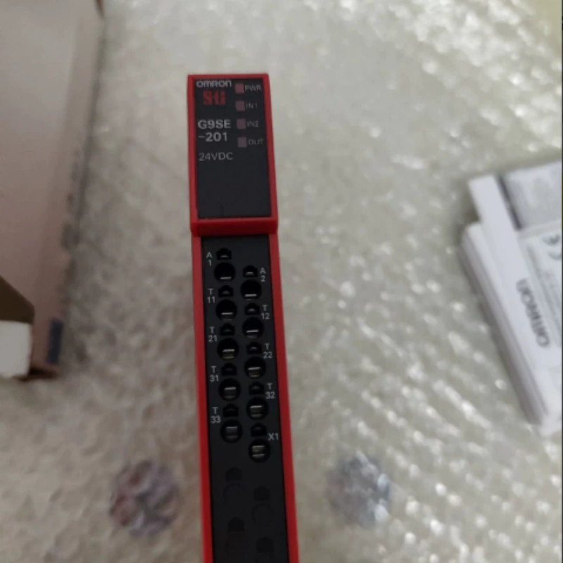 Защитный реле G9SE-201 G9SE-401 24VDC