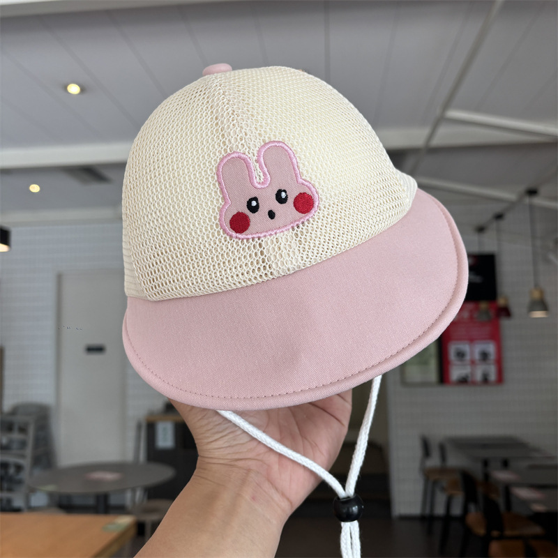 Sombrero de bebé femenino primavera y verano estilo delgado bebé súper lindo sombrero de pescador malla transpirable para niños y niñas sombrero para el sol al aire libre