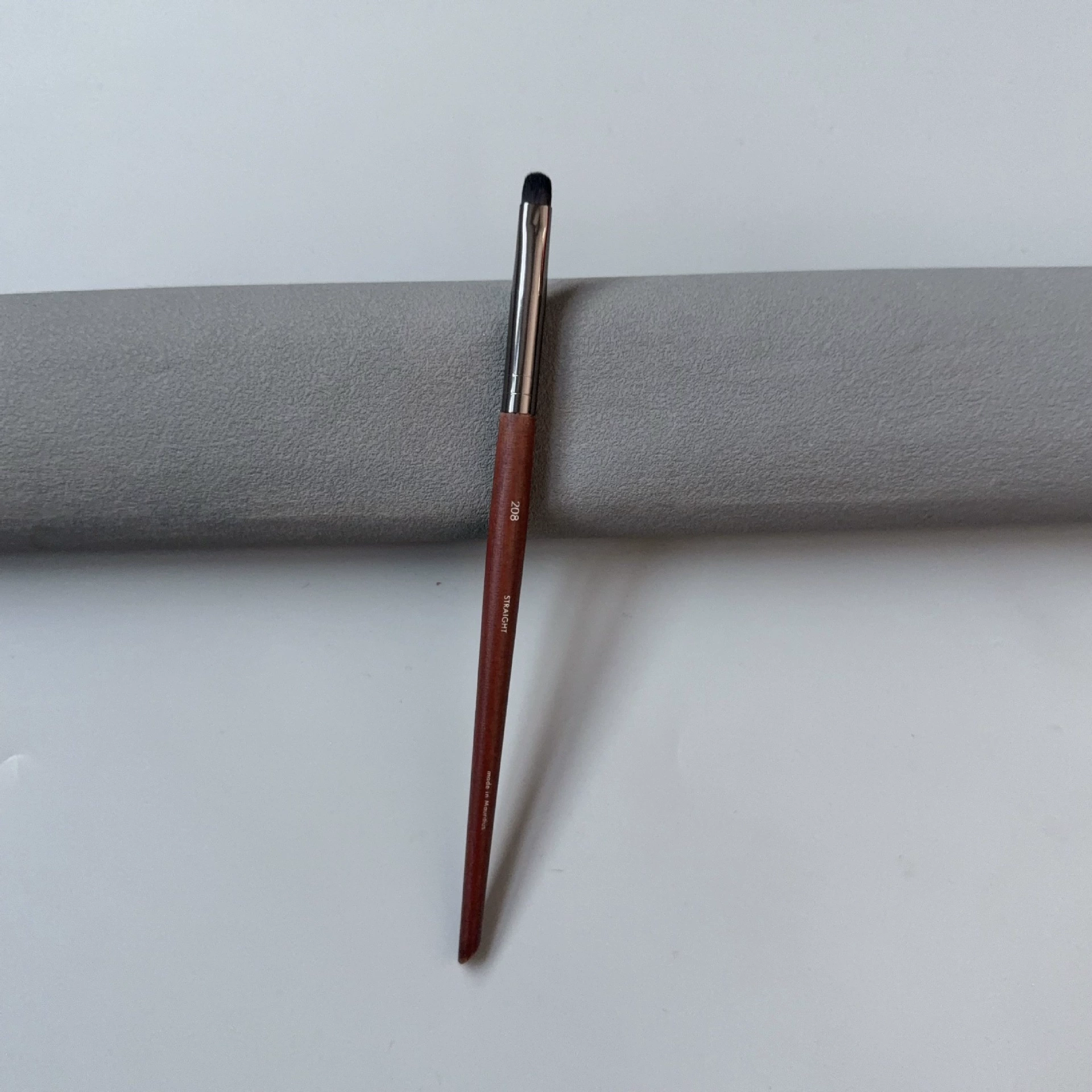 Brush, face blush, foundation, highlighter, eye pencil, full set