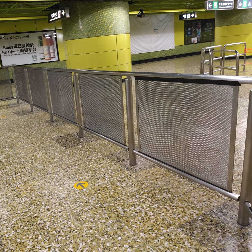 香港地铁护栏网孔板激光切割刨槽折弯焊接冲孔板装饰筛板金属洞洞