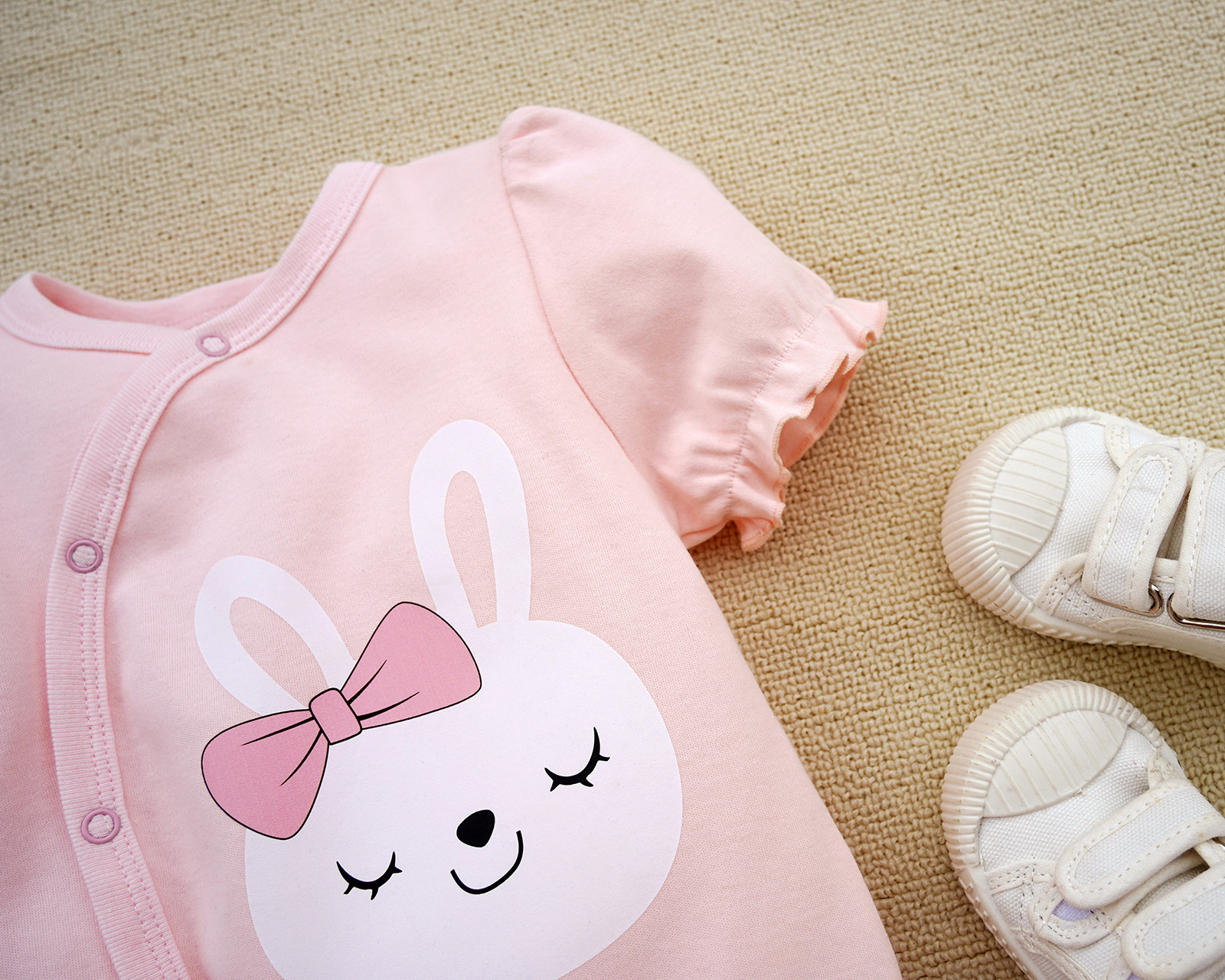 粉色大白兔平角短袖-4