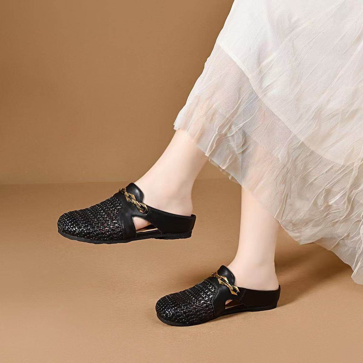 Dép sandal nữ da thật bít mũi dệt rỗng đế phẳng chống trượt — màu đen chi tiết 3