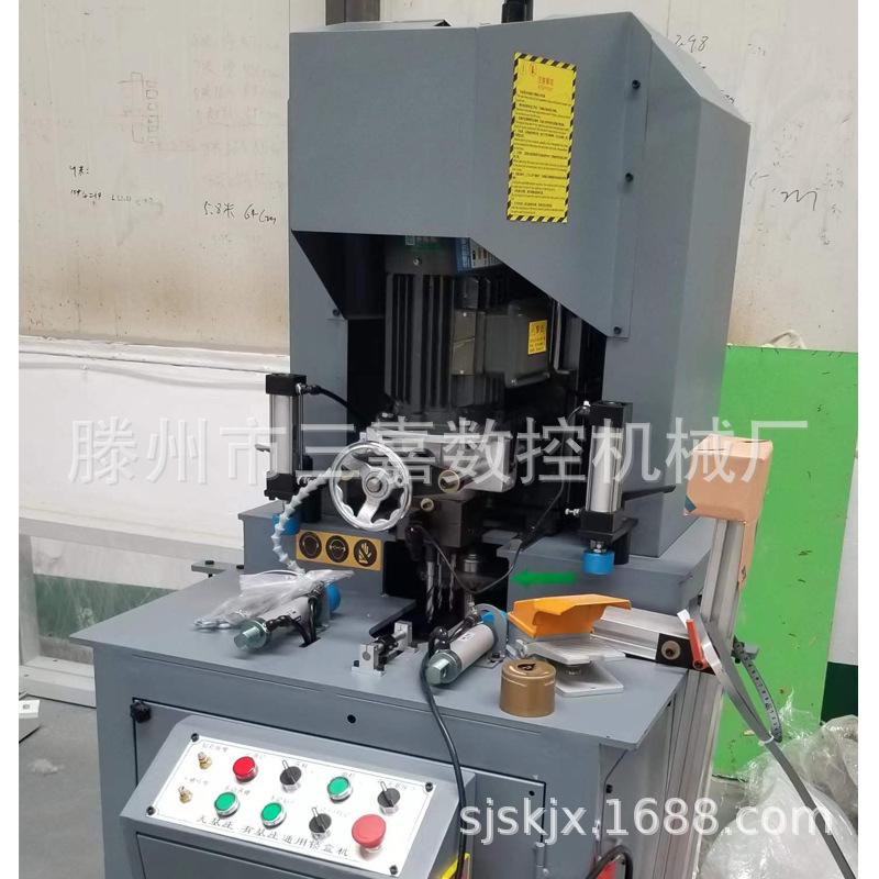 ����ִ��һ��� �����Ŵ����ײۻ� ��ʽ���л� ���޻������л�