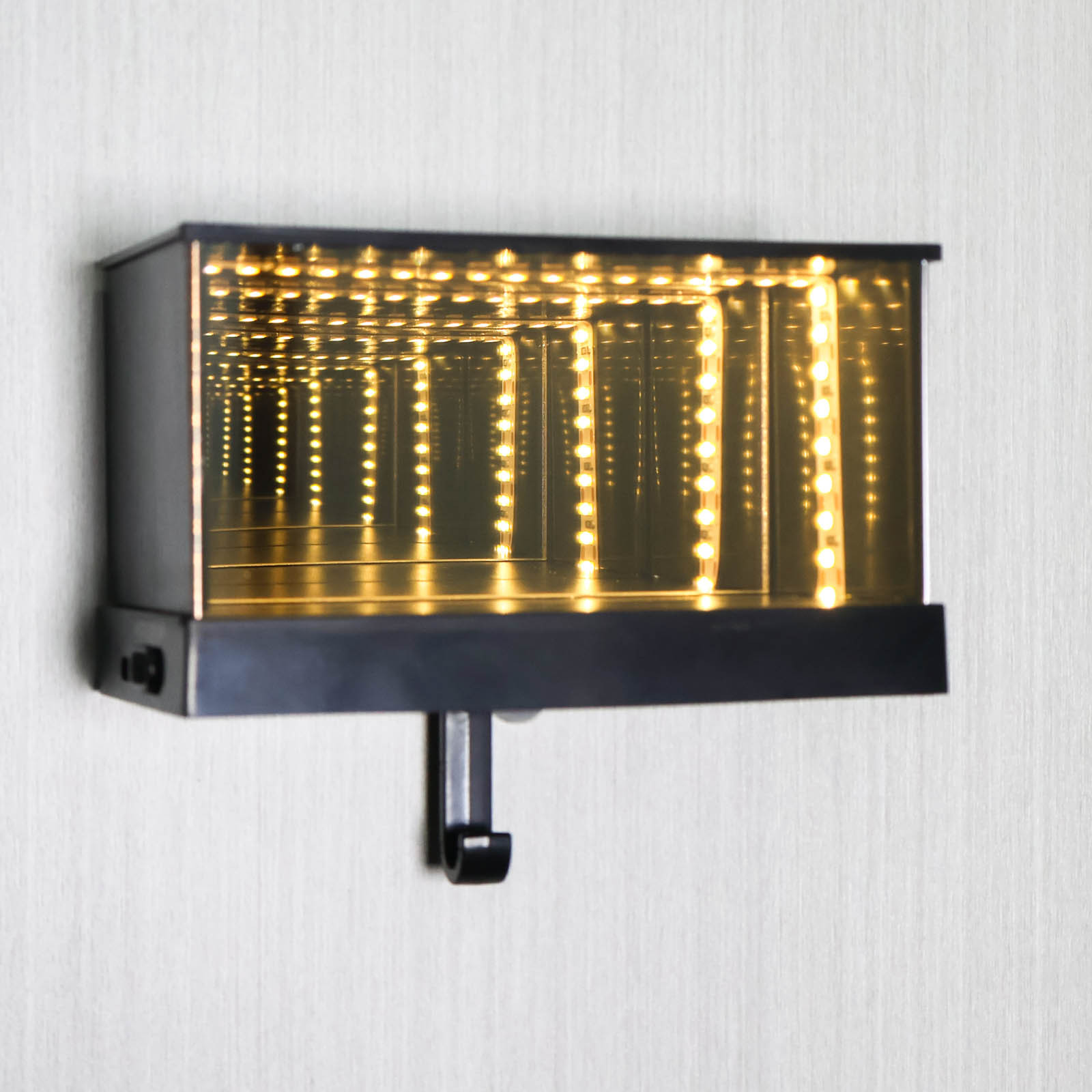 Explosión transfronteriza Infinity LED garage Key holder Deep Mirror garage Keys hangar