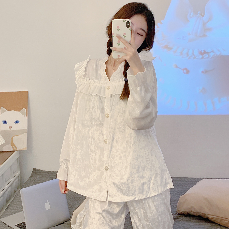Pijamas de terciopelo de oro coreano de alto nivel, pijamas de viento de invierno de invierno de diamante red roja de dos piezas de ropa para el hogar