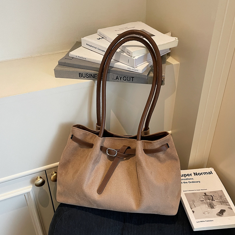 Fashion Casual Large-Capacity Tote Bag 2025 Autumn New Trendy Commuter Fashion High-Value Single Shoulder Large Bag for Women Fashion Casual Large-Capacity Tote Bag 2025 Autumn New Trendy Commuter Fashion High-Value Single Shoulder Large Bag for Women