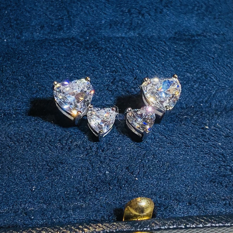 Heart-shaped Drop Earrings With Sparkling Zircon Stones_voghion.com