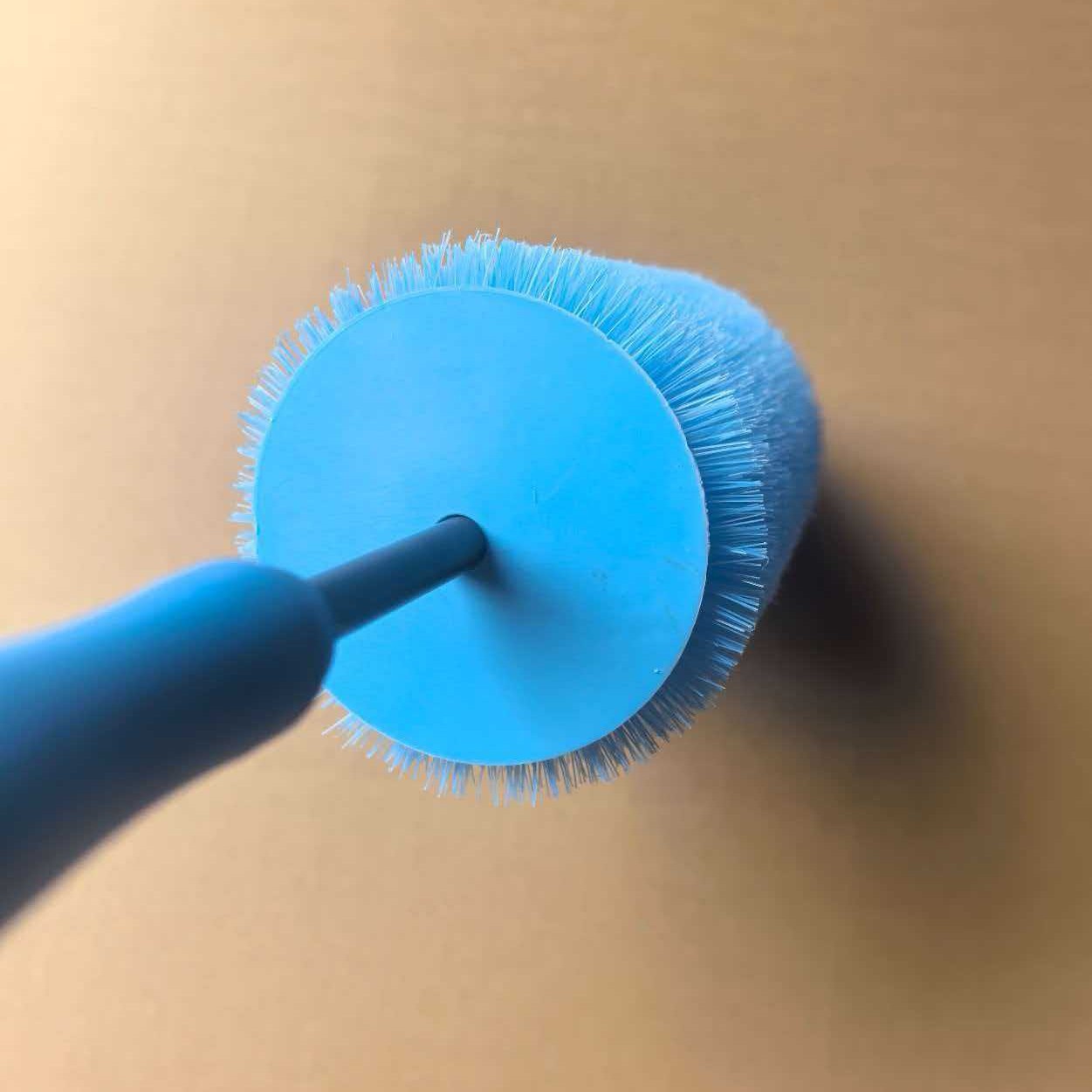 Factory direct sale anti-splash wheel brush, Christmas tree-shaped car wash brush, soft-bristled car rim cleaning brush