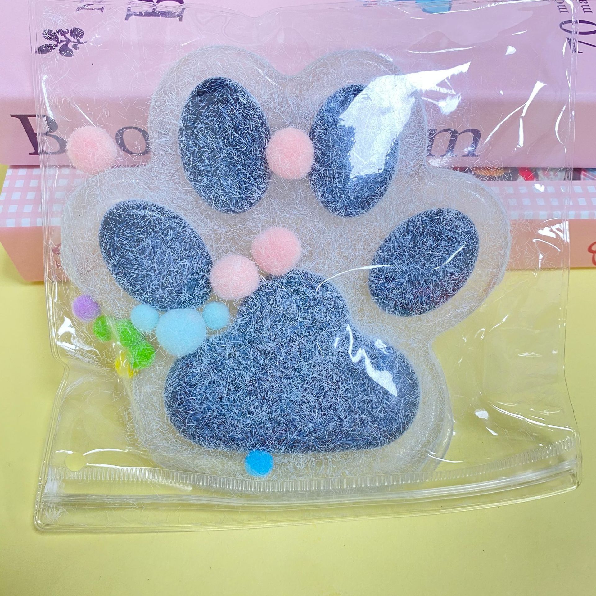 Pequeño libro rojo con garras de felino de peluche super grandes pellizcadas pellizcadas juguetes de descompresión de barro súper suave para jugar pellizcadas pellizcadas pellizcadas reducción de presión image 11