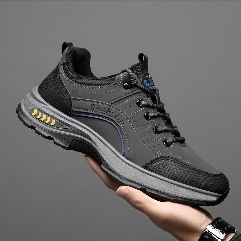 Nuevos zapatos casuales de hombre primavera y verano zapatos deportivos de cuero al aire libre con suela gruesa y cómoda zapatos de montaña de hombre al por mayor transfronterizo