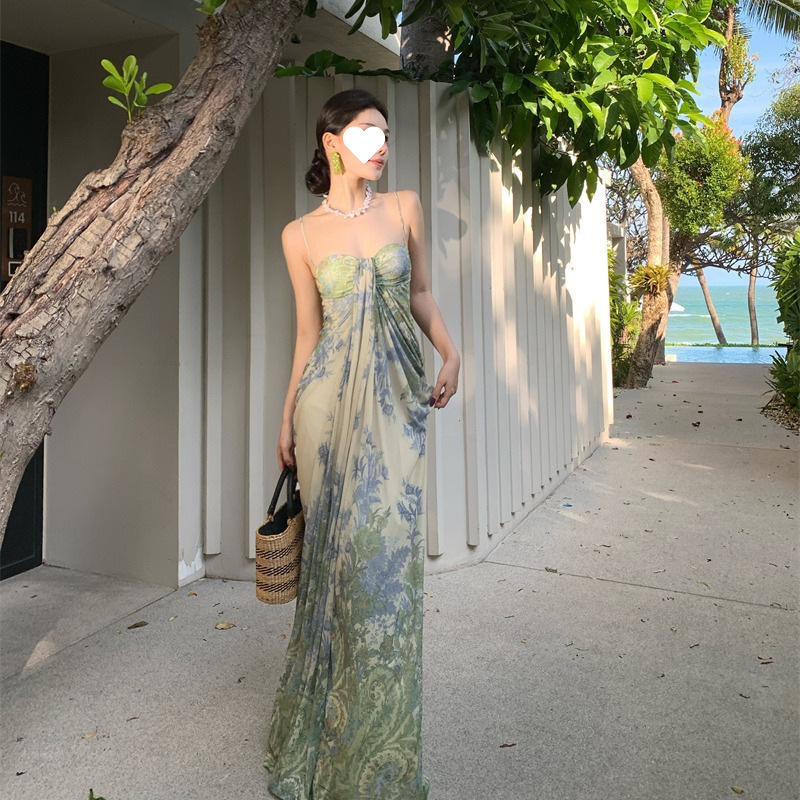 法式吊带连衣裙女夏网纱气质显瘦长款海边度假裙显身材礼服驰