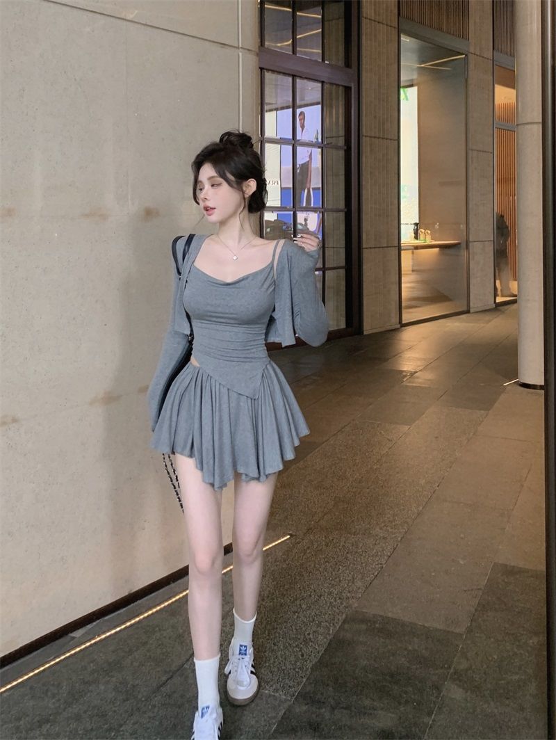 纯欲风辣妹套装女春夏季新款炸街修身显瘦不规则吊带半身裙三件套