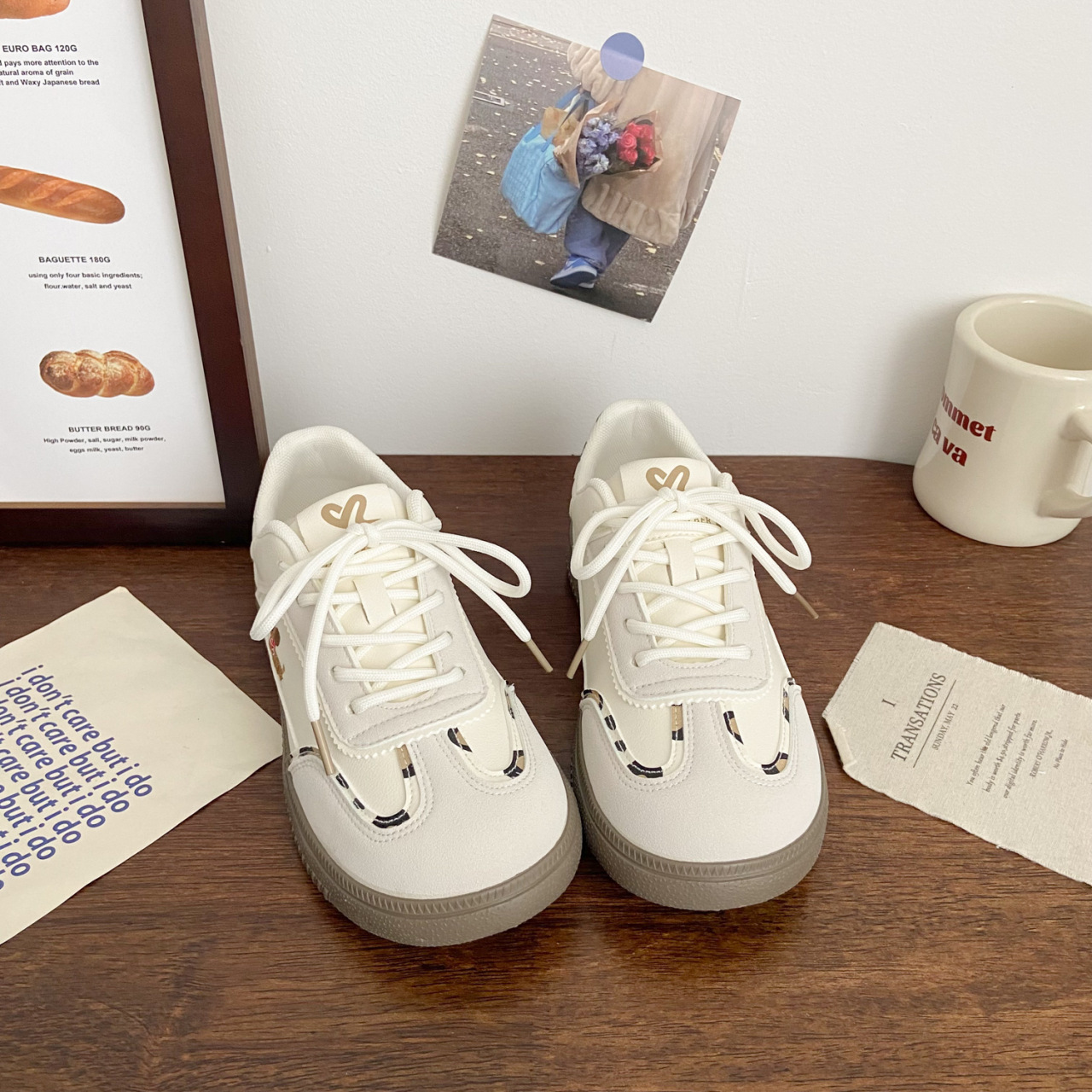 FGJX lindo cachorro zapatos de skate para mujeres 2025 otoño nuevo estilo de escuela zapatos de entrenamiento deportivos de estilo de escuela zapatos blancos casuales