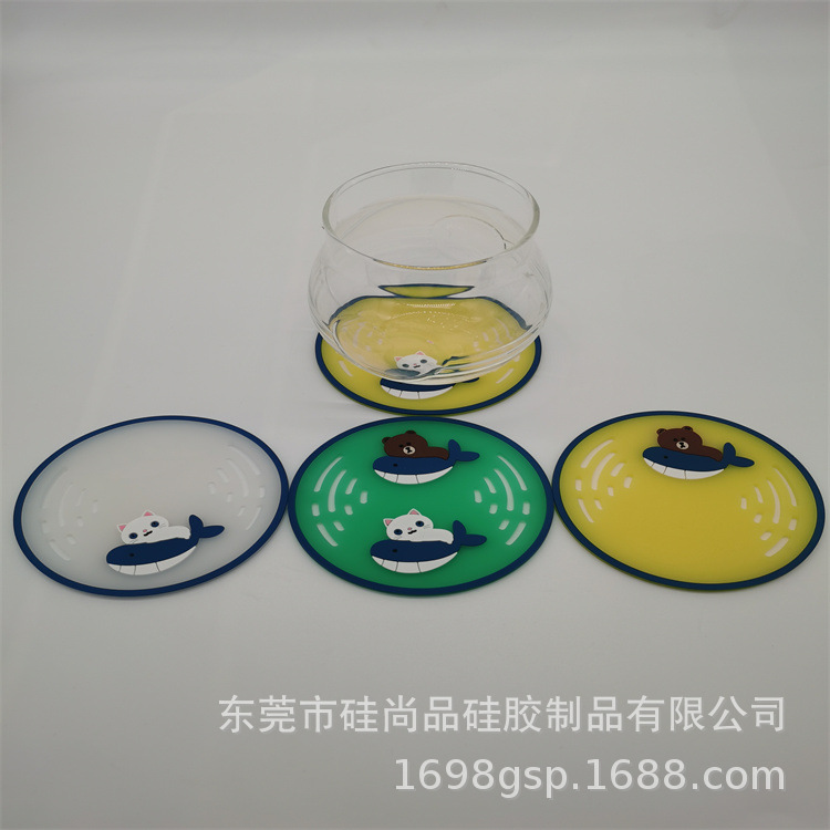 Fábrica de procesamiento personalizado de moda caricatura silicona taza de vinos extranjeros suave pegamento de goma goteo taza de té estereoscópica