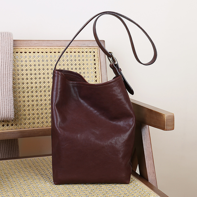 Premium Genuine Leather Tote Bucket Bag, Vegetable-Tanned Cowhide Vintage Shoulder Underarm Bag, Large Capacity Commuter Set Bag For Women