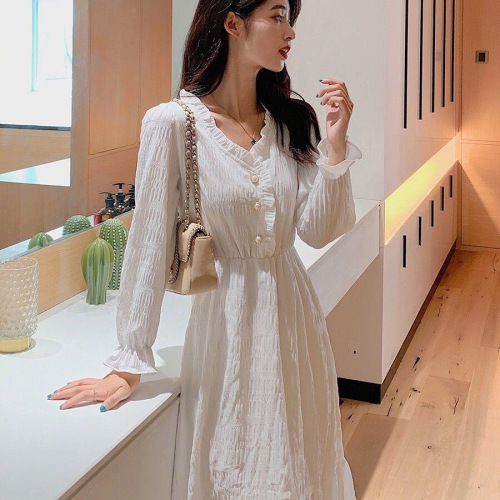 New Hepburn-style French dress long-sleeved autumn and winter dress for women with waist A-line slimming mid-length fairy skirt