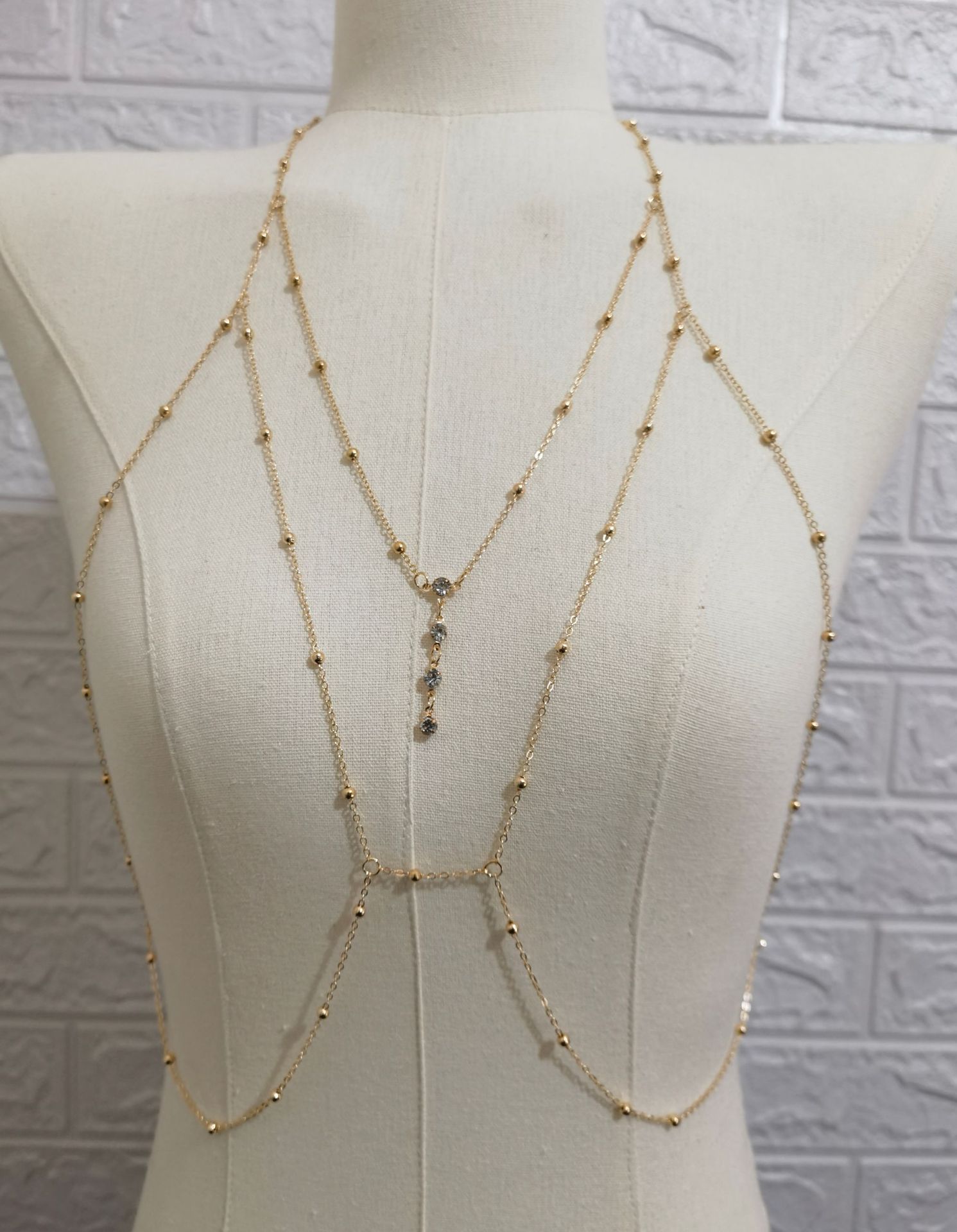 En stock europeo y americano flash diamante bikini cuerpo cadena sexy diamante pecho cadena joyería mujer playa fotografía ropa Accesorios