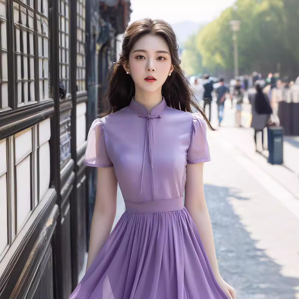 Đầm suông midi phong cách Trung Hoa cải tiến, cổ đứng tay ngắn, họa tiết hoa tím — Màu tím