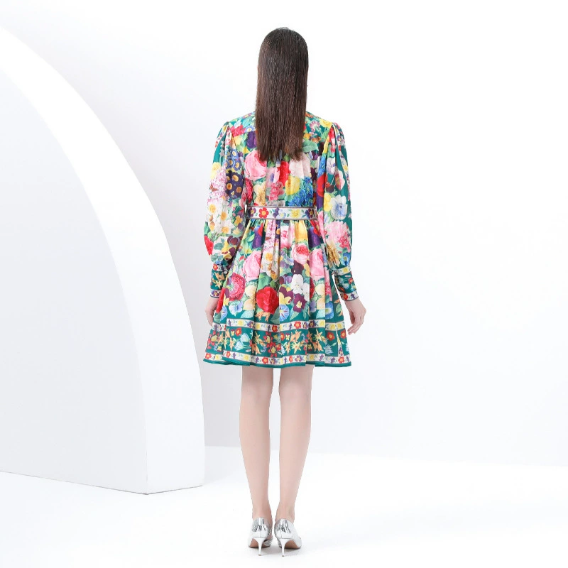 Spring retro flashlight, short dress, city style
