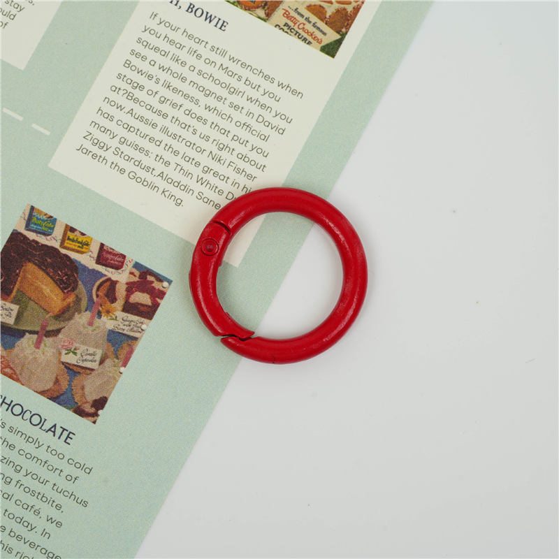 Macaron 23mm colgar chapado bobina de color caramelo abertura de resorte pequeño redondo hebilla de metal accesorios de joyería