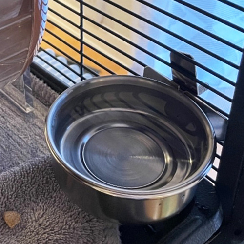 Stainless steel parrot food bowl, bird hanging cage fixed anti-tipping stainless steel bowl, parrot supplies pet feeding bowl